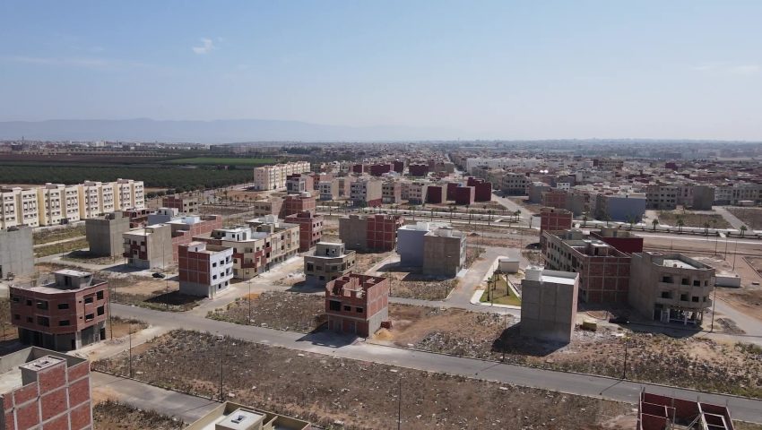 video drone Orbis Immobilier Meknès - frame at 1m17s